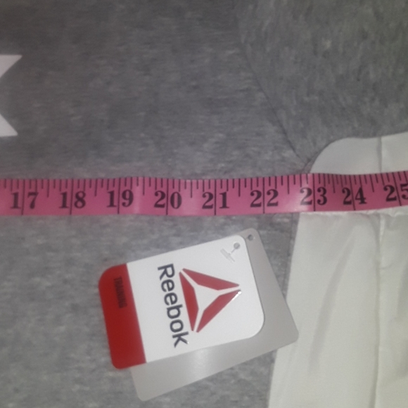 Reebok sweatshirt L/ BUNDLE ONLY - Picture 4 of 6